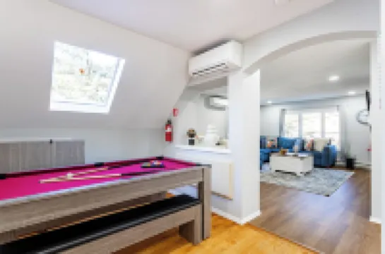 Poconos Retreat Getaway with Outdoor Jacuzzi and Near Top Attractions