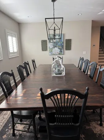 Charming 4-bedroom townhome in fabulous West Point. Great for Corporate Stays