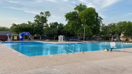 Spacious Family/Pet-Friendly Home + Attached Studio near Park and Community Pool Отели в г. Сидар Парк