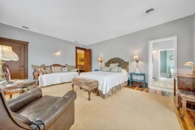 The Alderson Inn, LLC Hotels in Alderson
