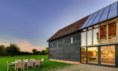 Grand Suffolk Barn Conversion Hotels near Great cornard, historic oak
