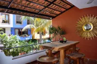 Casa Lotería -Pueblito Sayulita- Colorful, Family and Relax Experience with Private Parking and Pool Hotels in Sayulita