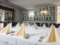 The Spread Eagle Hotel Hotels in Уоддесдон