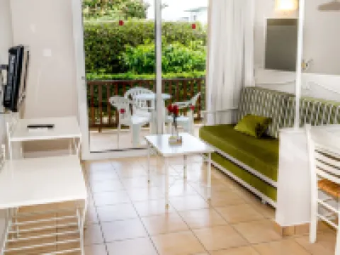 Aktea Beach Village Hotels in der Nähe von Nissi Beach