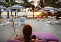 Azul Hotel & Retreat - Pemandangan Pantai