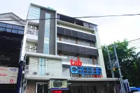 Tab Capsule Hotel - Kayoon Surabaya Hoteles en Genteng