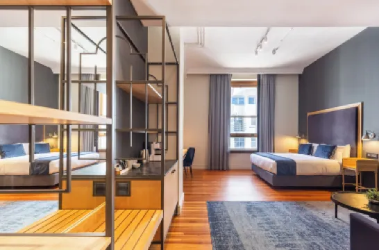 Old Bank Hotel - Lion Roars Hotels & Lodges โรงแรมใน