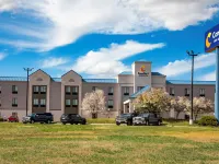 Comfort Inn & Suites Hotels in Reno County