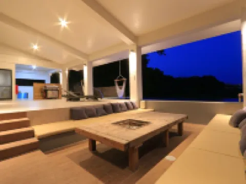 (マリンクス プールヴィラ ナカンダカリ 南城のホテル