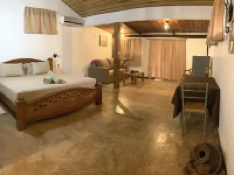 TamaHostel & Glamping Hotels in Tamarindo