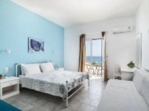 Four-Bedroom Villa Eleni by Konnect, with Private Pool & Stunning Seaview Hotels in Mparmpati