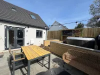 Sycamore Cottage Hotels in Килгетти