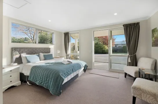 Asure Oakleigh Motel Hotels in Gore