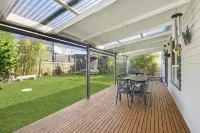 Ye Olde St Leonards Hotel Pet Friendly Sleeps 9