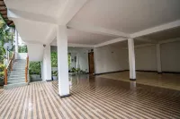 Spacious 4-Bed Apartment in Katugastota Hotels in Katugastota