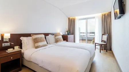 Albergaria Quim Barreiros Отели в г. Ден