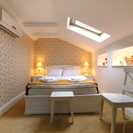 Hotel les Jardins Carol Отели рядом с достопримечательностью «Парк Тинеретулуи»