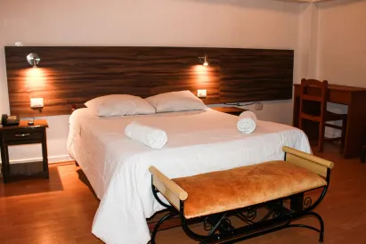 聖布拉斯廣場旅館