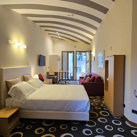 Select Executive Residence