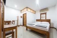 Thongphaphum Place Hotels near Wat Khuan Khao Laem