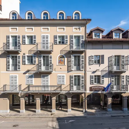 Hotel & Apartments " Perpoin " Отели в г. Салуццо