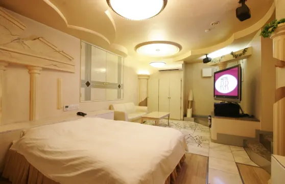 RR酒店（限成人）