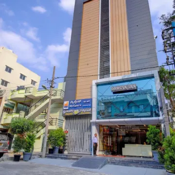 Dhruva inn โรงแรมใกล้ต้นไทรใหญ่