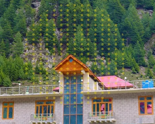 Afaq Hotel Naran فنادق في ناران