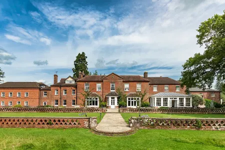 Bartley Lodge Hotel Отели в г. Брамшо