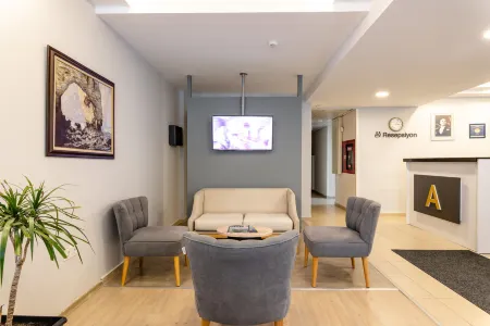 A Hotels & Suite Отели рядом с достопримечательностью «Мечеть Коджатепе»