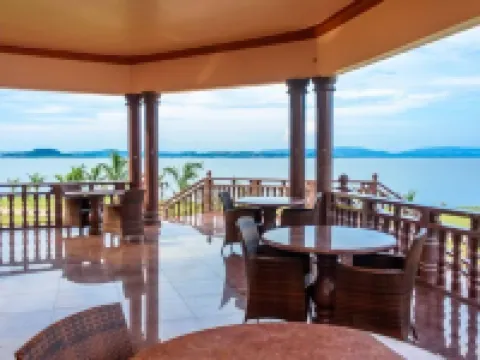 Fancy Resort Beach Hotel Hotels in Buikwe