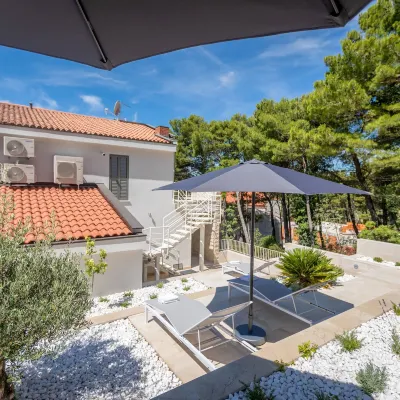 Villa MT Brela Hotels near Punta Rata Beach