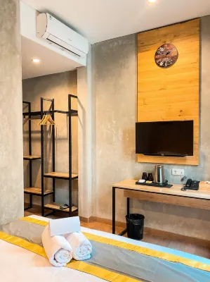 Summerville Hotel & Coffee Shop Hotels in Majalengka