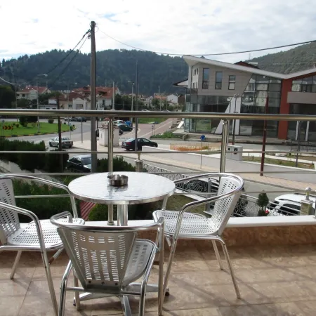 Kyknos de Luxe Suites & Rooms