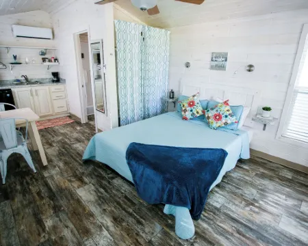 ロングコーブ リゾート ニア シャーロット エアポート スティール・クリークのホテル