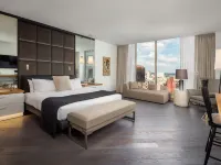 The Windsor Suites Philadelphia Hotels near Mural Tours