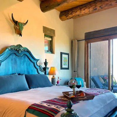 The Grand Hacienda Inn - Homestays