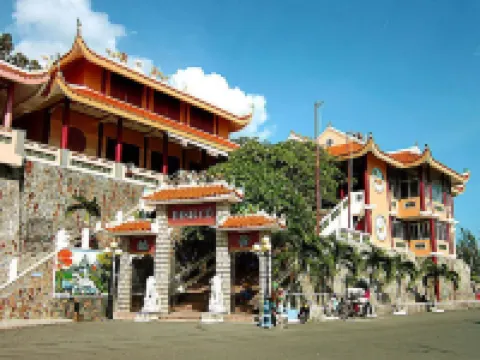 Lan Rung Beach Resort Hotéis em Dat Do