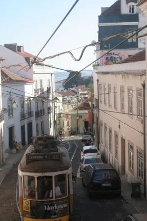 Almamater Lisbon Apartments Отели рядом со станцией Вокзал Ориенти