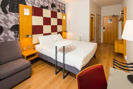 Ibis Styles Haydock Отели рядом с достопримечательностью «Кобс»