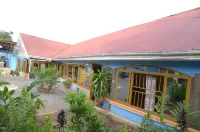 2 Stars Hotel Hotels near Buhoma village tour