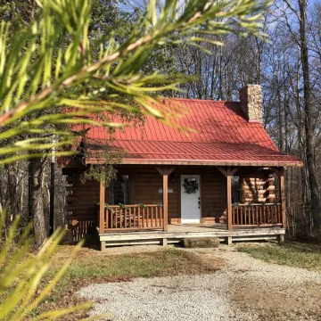 Fallen Leaf Cabin-Secluded and peaceful cabin in the Hocking Hills