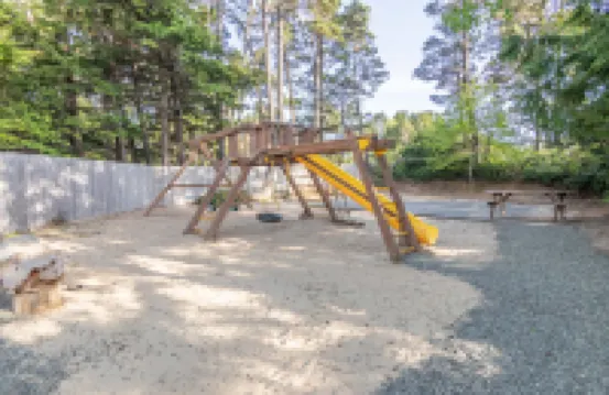 Gorgeous Interior and Inviting Outdoor Space - Charming Coastal Haven Hotels in Gleneden Beach