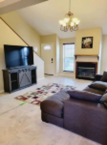 Modern Secluded 2 BR 1.5 Bath