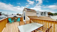 Private Rooftop Deck with Stunning Ocean Views - Charming Coastal Gem