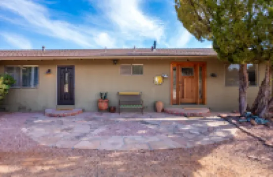 Cathedral Views Hotels near Subway Cave
