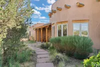 Mountain Views and Cozy Kiva Fireplace - Exquisite Santa Fe Retreat