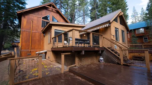 Spacious Lodge with Community Amenities - Charming Mountain Retreat