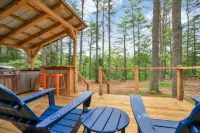 A-Frame Retreat with Inviting Hot Tub Hotels in Oxford