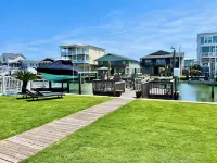 Premiere Location! Canal Front, Dock, Easy Beach & Pier Access